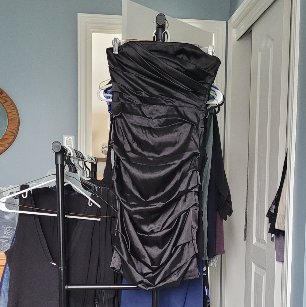 Le Chateau Formal Dress